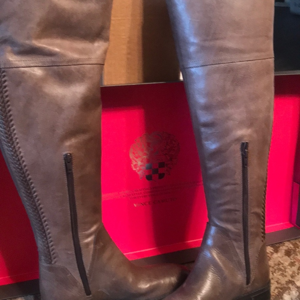 Vince Camuto boots 👢